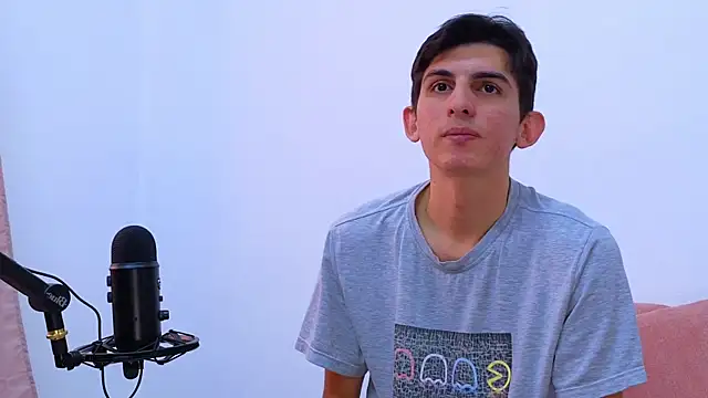 Ana and Leo online show from February 17, 2025, 12:27 pm