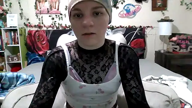 AverageRose online show from March 16, 2025, 6:01 pm