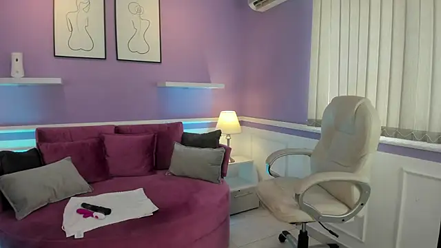 Snapshot of Emma_Walkerr_ chatting on January 29, 2025, 7:11 pm Emma Walkerr online show from January 29, 2025, 7:11 pm