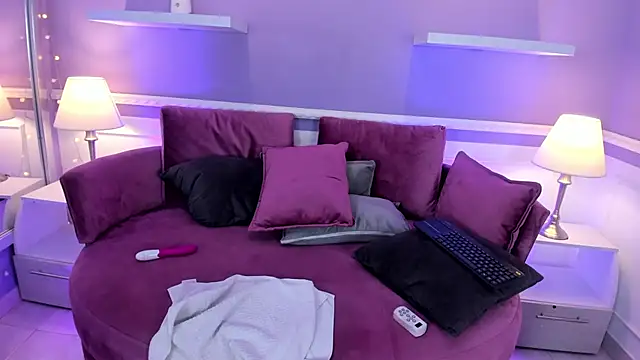 Snapshot of Emma_Walkerr_ chatting on February 14, 2025, 1:02 am Emma Walkerr online show from February 14, 2025, 1:02 am