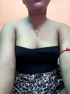 Snapshot of Eisha_20s chatting on September 25, 2025, 10:35 pm Eisha 20s online show from September 25, 2025, 10:35 pm