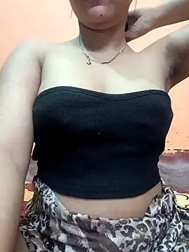 Snapshot of Eisha_20s chatting on October 7, 2025, 11:02 pm Eisha 20s online show from October 7, 2025, 11:02 pm