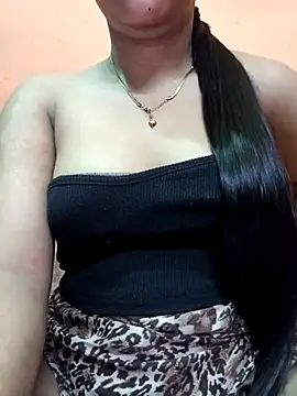 Snapshot of Eisha_20s chatting on October 13, 2025, 8:53 pm Eisha 20s online show from October 13, 2025, 8:53 pm