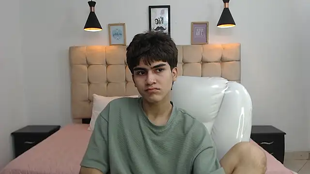 Tommy18   online show from January 29, 2025, 4:58 am