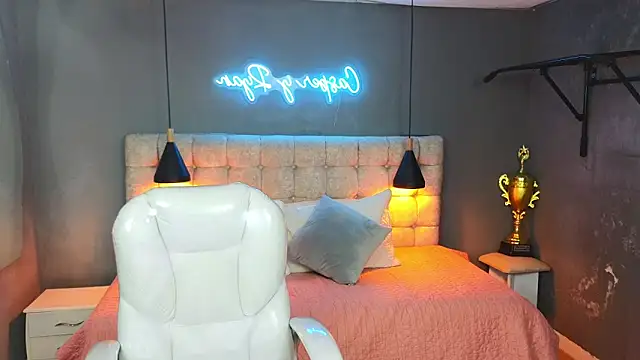 Tommy18   online show from March 7, 2025, 12:12 pm