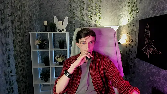 Snapshot of John_Weasley chatting on October 30, 2025, 8:27 am John Weasley online show from October 30, 2025, 8:27 am