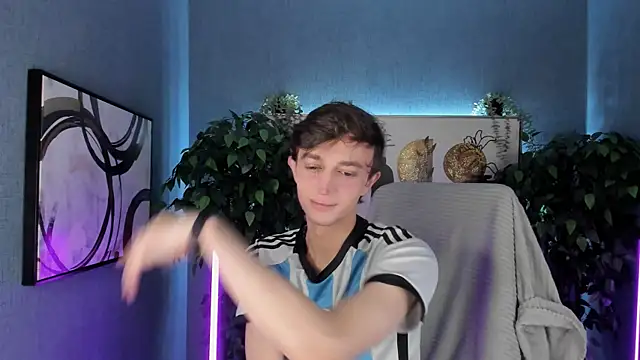 Snapshot of John_Weasley chatting on November 4, 2025, 1:10 pm John Weasley online show from November 4, 2025, 1:10 pm