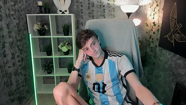 Snapshot of John_Weasley chatting on November 7, 2025, 1:11 pm John Weasley online show from November 7, 2025, 1:11 pm