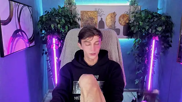 Snapshot of John_Weasley chatting on November 29, 2025, 1:03 pm John Weasley online show from November 29, 2025, 1:03 pm