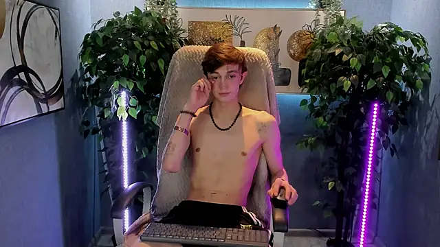 Snapshot of John_Weasley chatting on December 1, 2025, 2:11 pm John Weasley online show from December 1, 2025, 2:11 pm