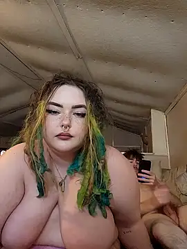 Snapshot of LitHippieBaby420 chatting on January 21, 2025, 10:19 pm LitHippieBaby420 online show from January 21, 2025, 10:19 pm