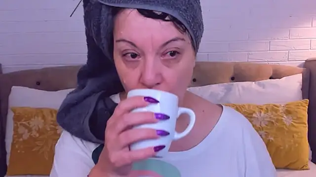 Snapshot of SarahGrays chatting on March 9, 2025, 11:03 pm SarahGrays online show from March 9, 2025, 11:03 pm