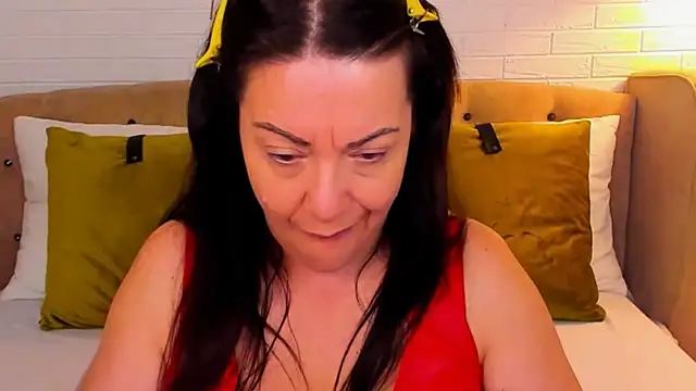 Snapshot of SarahGrays chatting on September 24, 2025, 8:45 pm SarahGrays online show from September 24, 2025, 8:45 pm