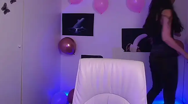 Amalia amor online show from February 18, 2025, 9:21 am