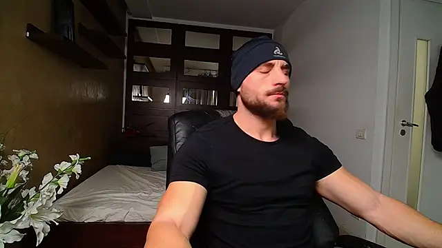 Snapshot of AdamJamesonn chatting on February 21, 2025, 6:07 am AdamJamesonn online show from February 21, 2025, 6:07 am