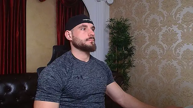 Snapshot of AdamJamesonn chatting on March 8, 2025, 5:28 am AdamJamesonn online show from March 8, 2025, 5:28 am