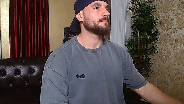 Snapshot of AdamJamesonn chatting on March 14, 2025, 5:27 am AdamJamesonn online show from March 14, 2025, 5:27 am