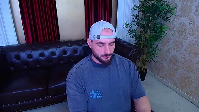 Snapshot of AdamJamesonn chatting on November 6, 2025, 6:14 am AdamJamesonn online show from November 6, 2025, 6:14 am