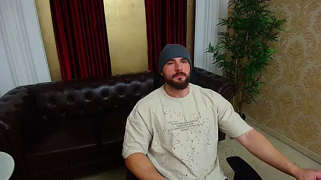 Snapshot of AdamJamesonn chatting on December 4, 2025, 7:39 am AdamJamesonn online show from December 4, 2025, 7:39 am