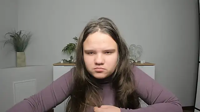 AdeleCruz online show from January 19, 2025, 3:53 pm