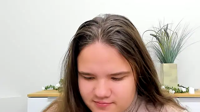 AdeleCruz online show from January 25, 2025, 1:08 pm