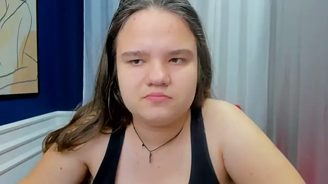 AdeleCruz online show from February 18, 2025, 1:11 pm