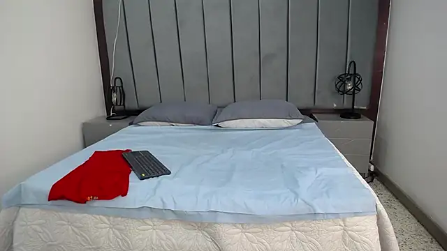 Snapshot of VickyBoobss chatting on February 1, 2025, 8:05 pm VickyBoobss online show from February 1, 2025, 8:05 pm