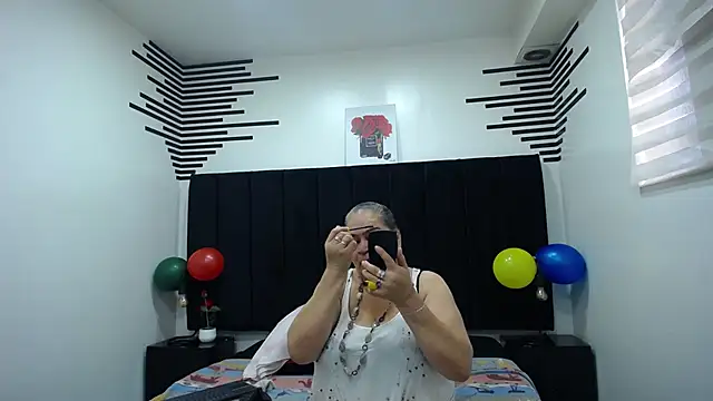 Snapshot of VickyBoobss chatting on November 11, 2025, 12:38 pm VickyBoobss online show from November 11, 2025, 12:38 pm