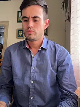 Snapshot of Andress911 chatting on November 28, 2025, 8:33 pm Andress911 online show from November 28, 2025, 8:33 pm