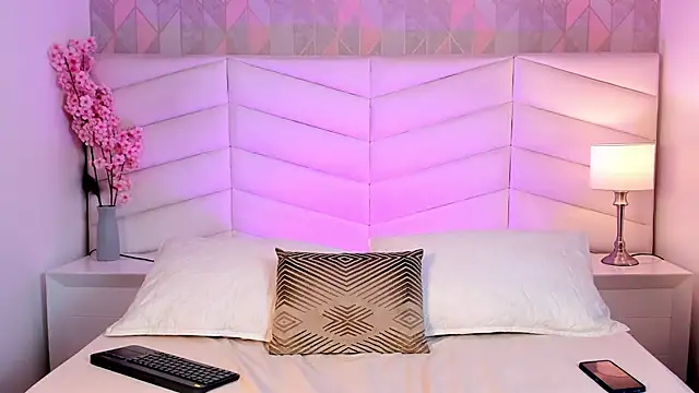 Snapshot of chelsea_bolton_ chatting on January 21, 2025, 1:43 pm chelsea bolton online show from January 21, 2025, 1:43 pm