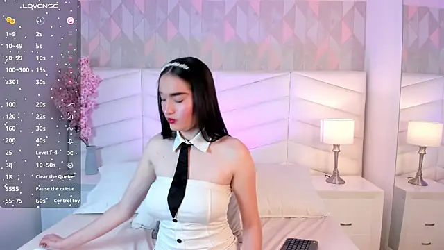 Snapshot of chelsea_bolton_ chatting on March 7, 2025, 11:40 am chelsea bolton online show from March 7, 2025, 11:40 am