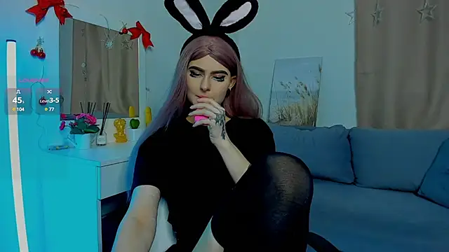 Snapshot of Emily__Mooree chatting on January 9, 2025, 4:19 am Emily Mooree online show from January 9, 2025, 4:19 am