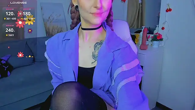 Snapshot of Emily__Mooree chatting on January 16, 2025, 7:17 am Emily Mooree online show from January 16, 2025, 7:17 am