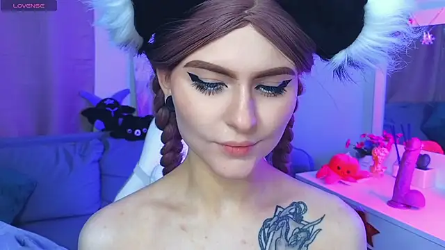 Snapshot of Emily__Mooree chatting on February 3, 2025, 10:58 am Emily Mooree online show from February 3, 2025, 10:58 am