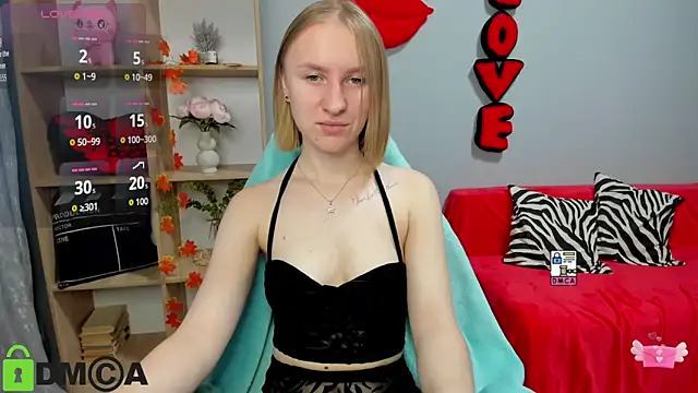 Snapshot of BeautyBlondy chatting on November 13, 2025, 1:10 pm BeautyBlondy online show from November 13, 2025, 1:10 pm