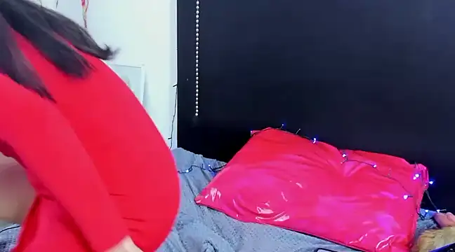 Snapshot of Cleo_Hott chatting on March 18, 2025, 12:25 pm Cleo Hott online show from March 18, 2025, 12:25 pm