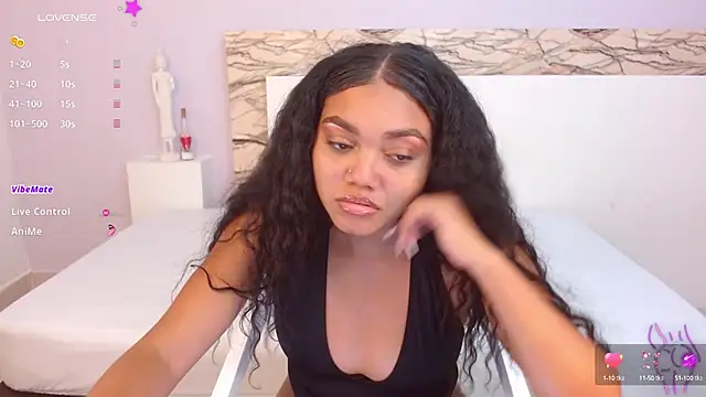 JasmineRose7 online show from February 25, 2025, 10:47 am