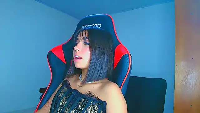 Rousse violett online show from November 9, 2025, 11:58 pm