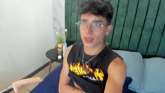 Snapshot of tim__fox chatting on February 5, 2025, 7:53 pm tim fox online show from February 5, 2025, 7:53 pm