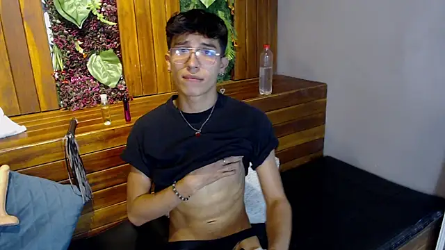 Snapshot of tim__fox chatting on February 7, 2025, 8:53 pm tim fox online show from February 7, 2025, 8:53 pm