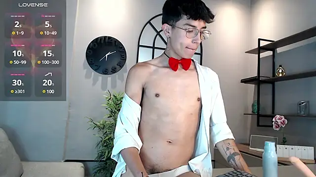 Snapshot of tim__fox chatting on February 15, 2025, 11:14 pm tim fox online show from February 15, 2025, 11:14 pm