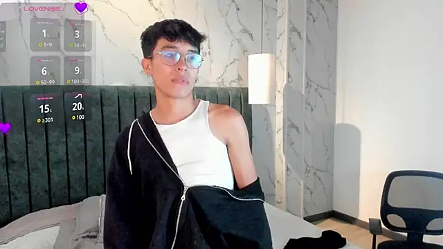 Snapshot of tim__fox chatting on February 21, 2025, 3:43 pm tim fox online show from February 21, 2025, 3:43 pm