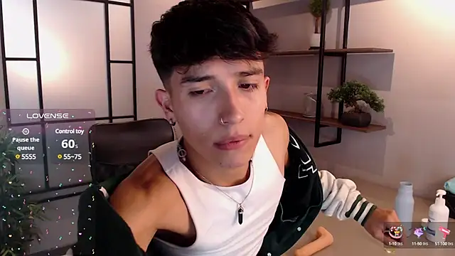 Snapshot of tim__fox chatting on March 4, 2025, 7:43 pm tim fox online show from March 4, 2025, 7:43 pm