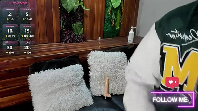 Snapshot of tim__fox chatting on March 11, 2025, 7:47 pm tim fox online show from March 11, 2025, 7:47 pm