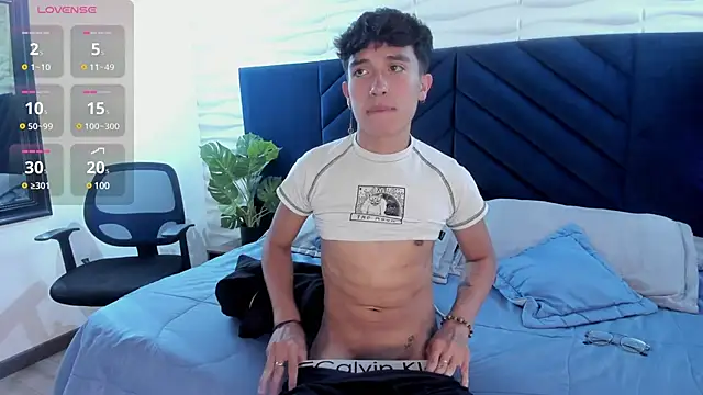 Snapshot of tim__fox chatting on March 15, 2025, 7:38 pm tim fox online show from March 15, 2025, 7:38 pm