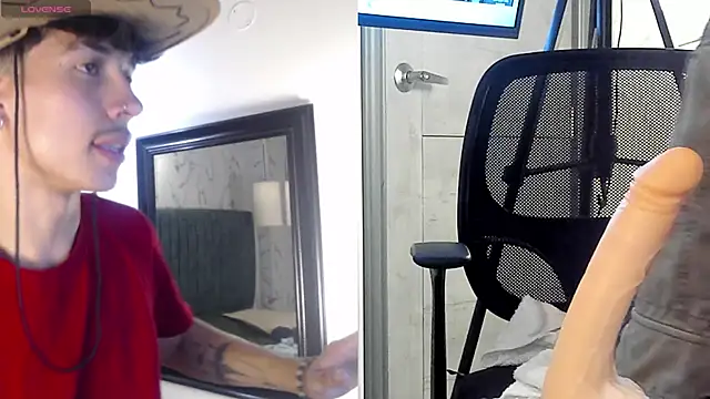 Snapshot of tim__fox chatting on September 21, 2025, 12:51 pm tim fox online show from September 21, 2025, 12:51 pm