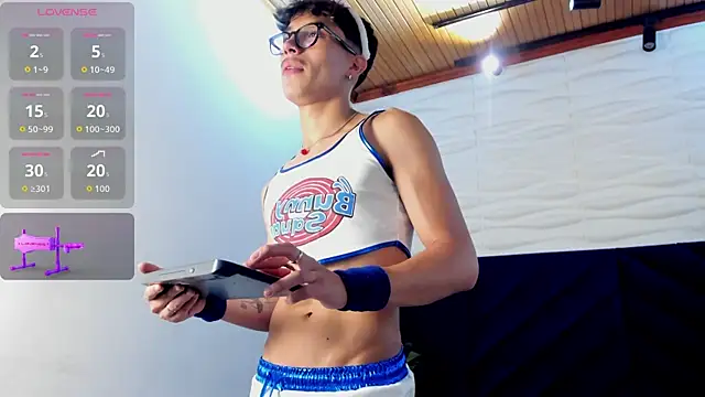 Snapshot of tim__fox chatting on October 31, 2025, 12:17 pm tim fox online show from October 31, 2025, 12:17 pm