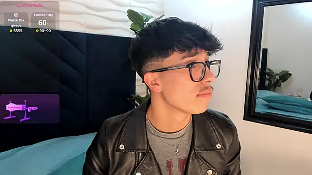 Snapshot of tim__fox chatting on November 3, 2025, 12:06 pm tim fox online show from November 3, 2025, 12:06 pm