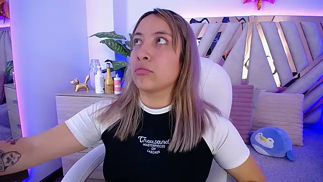 NyxAndria 1 online show from January 24, 2025, 8:43 pm