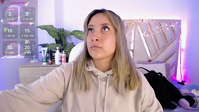 NyxAndria 1 online show from March 11, 2025, 8:42 pm